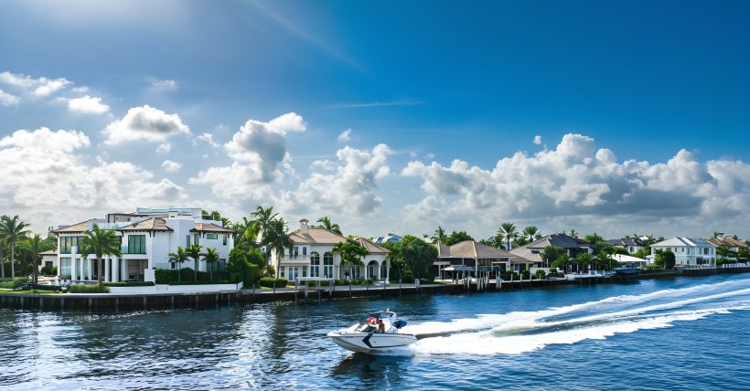  The October 2025 Waterfront Portfolio: Understanding Boca Raton's Spec Home Revolution